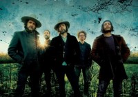 Debiutancki album The Magpie Salute